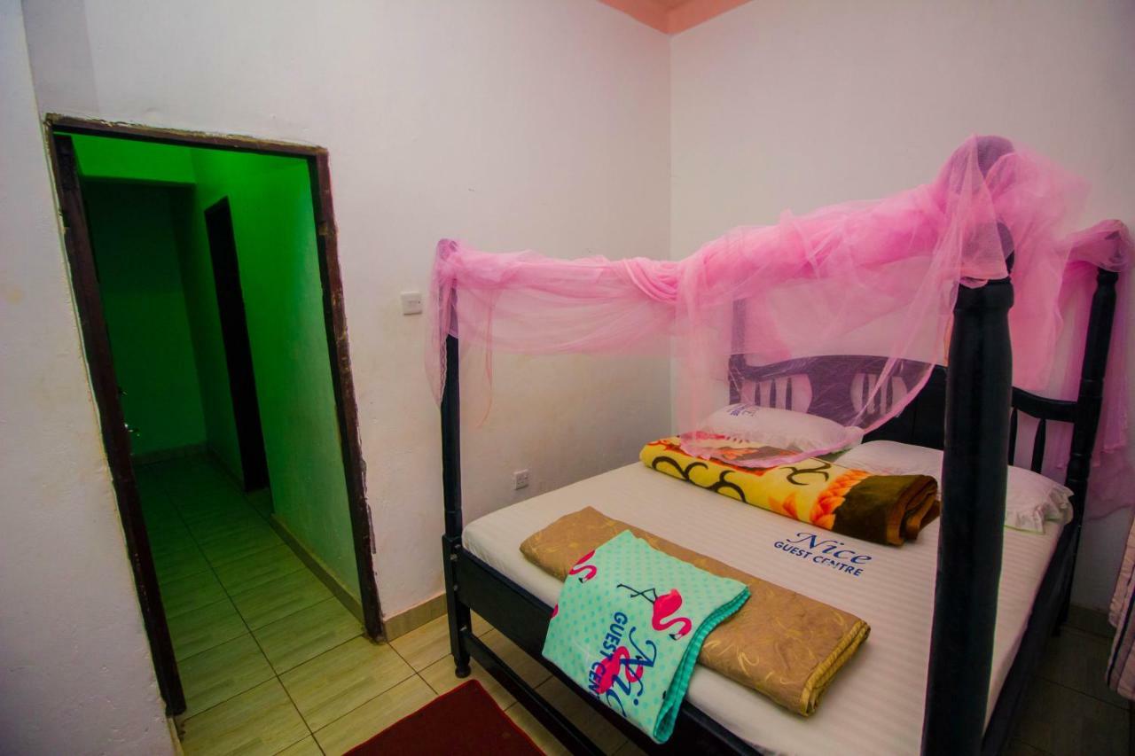 Nice Guest House Jinja Buitenkant foto